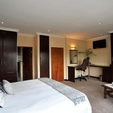 Sunset Manor Guest House Potchefstroom Exterior photo
