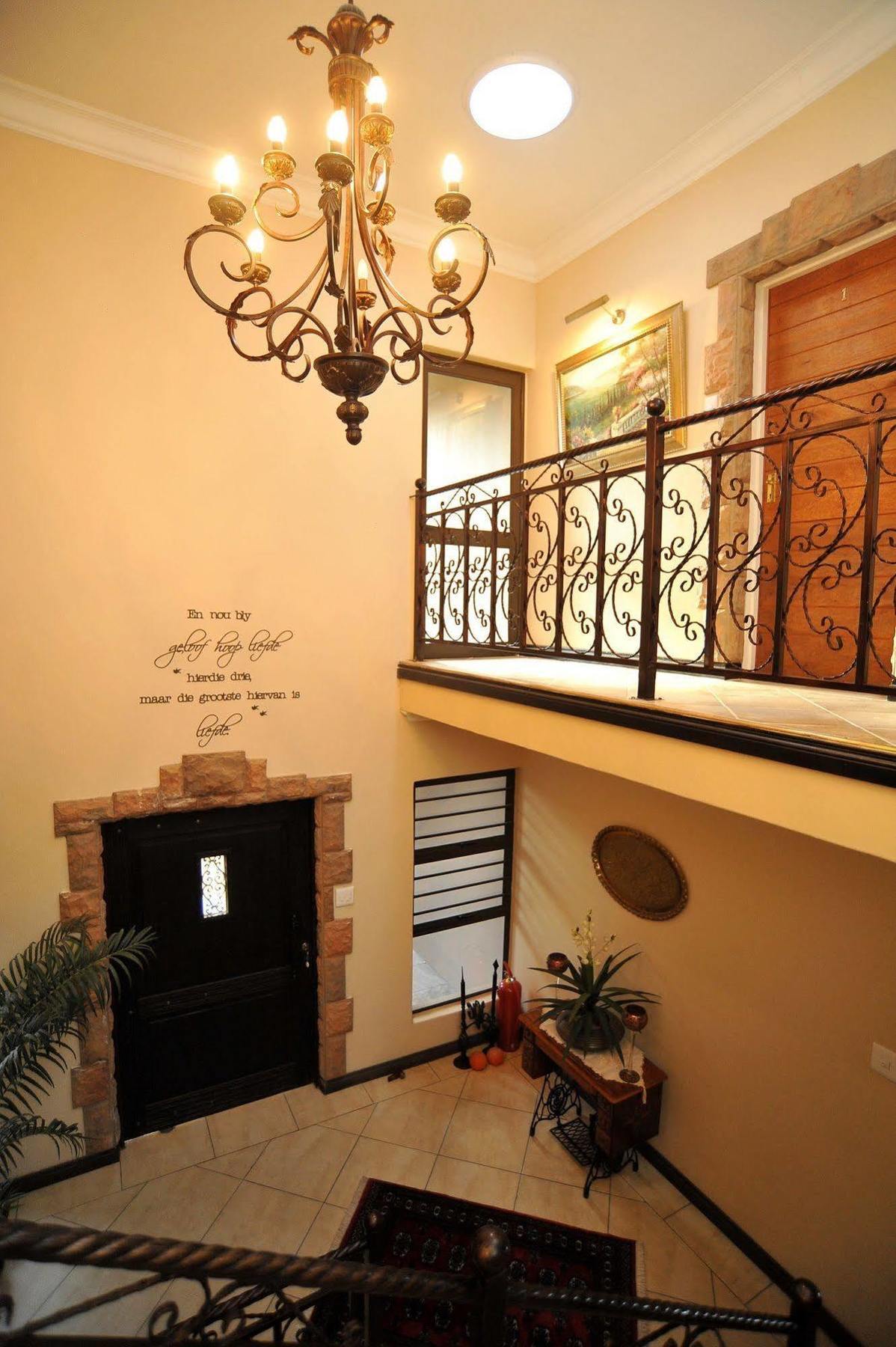 Sunset Manor Guest House Potchefstroom Exterior photo